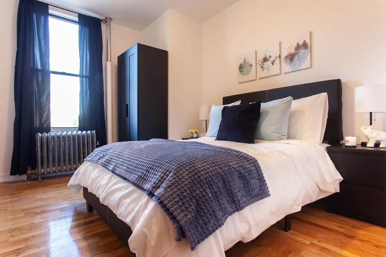 Upper Manhattan Bedrooms 0*, Нью-Йорк США