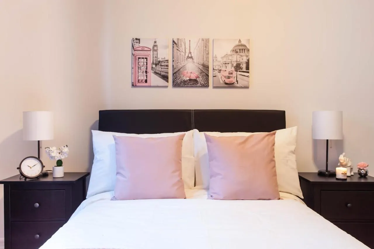 Upper Manhattan Bedrooms