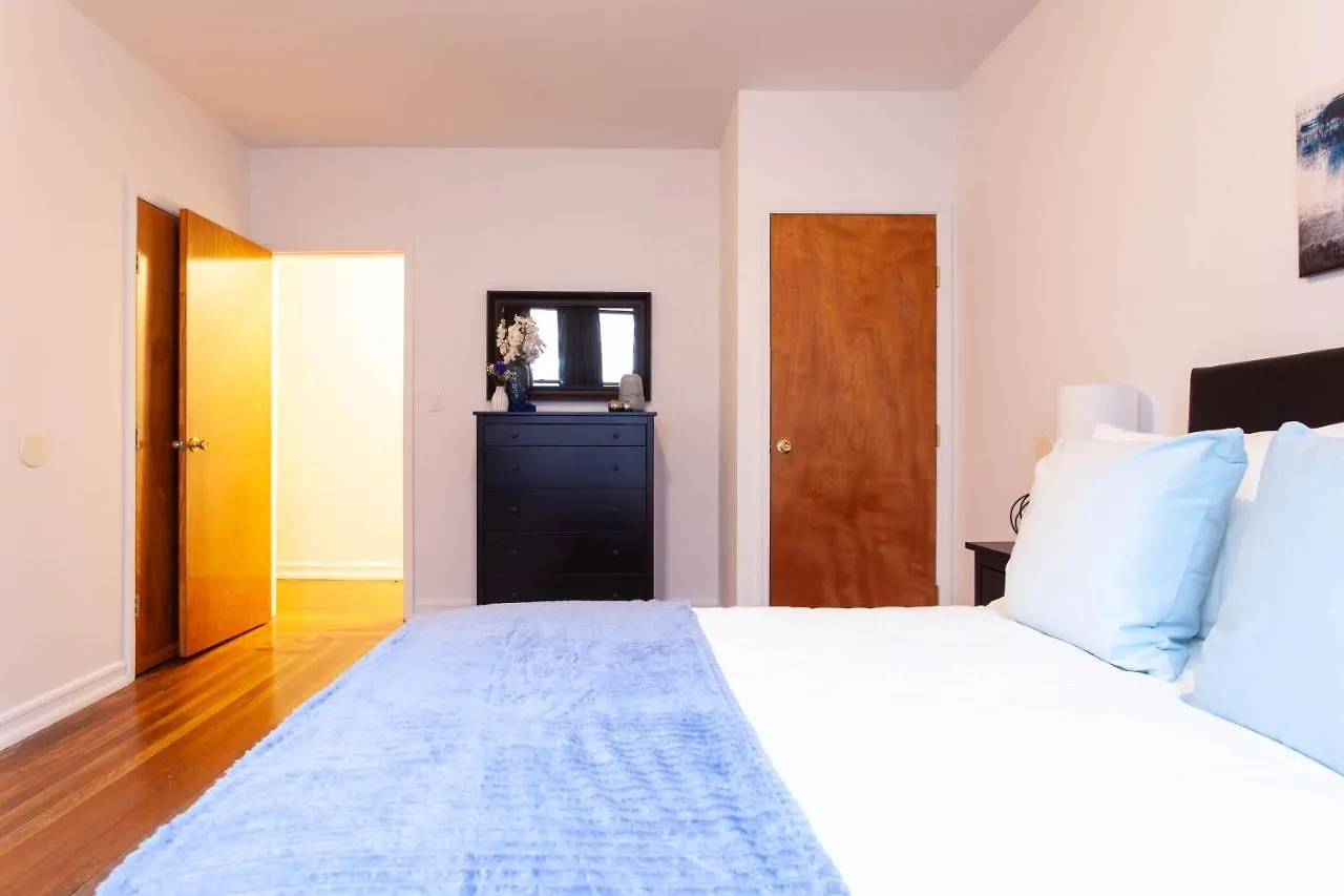 Хостел Upper Manhattan Bedrooms